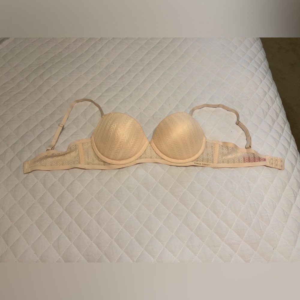 NWOT Vince Camuto Bra